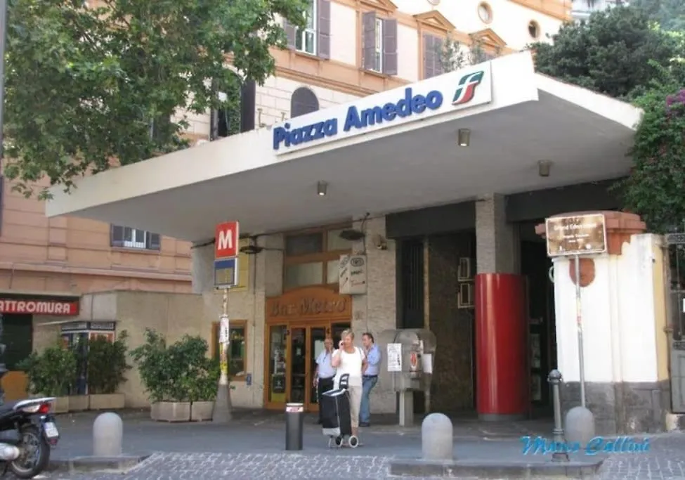 Crystal Flat 2 Steps From Via Dei Mille Apartment Naples Italy
