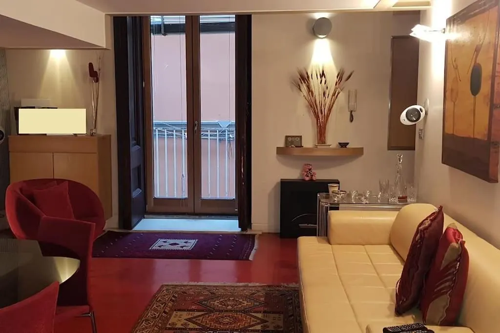 Crystal Flat 2 Steps From Via Dei Mille Apartment Naples Italy